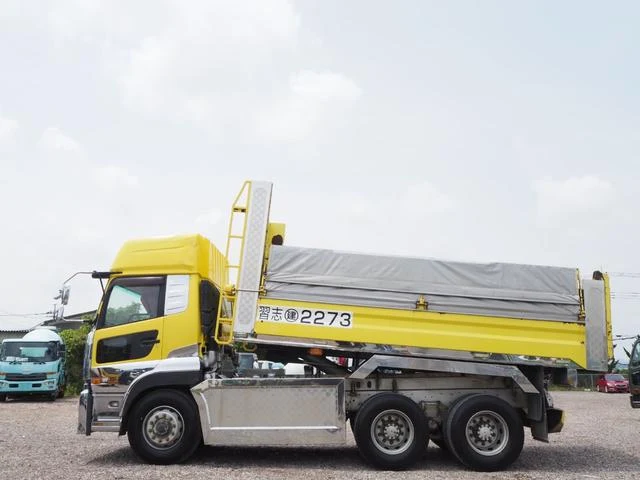 UD Trucks QUON 3