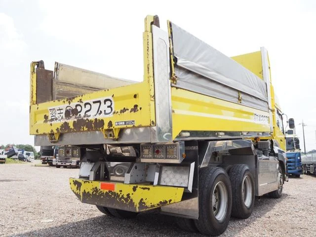UD Trucks QUON 6