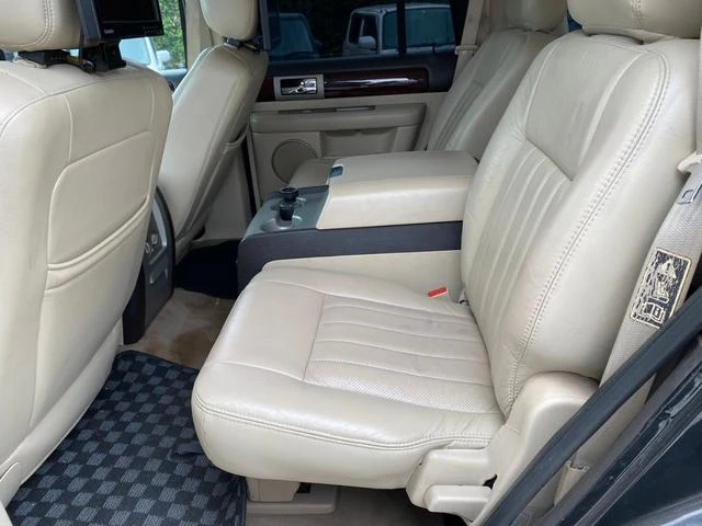 Lincoln NAVIGATOR 33