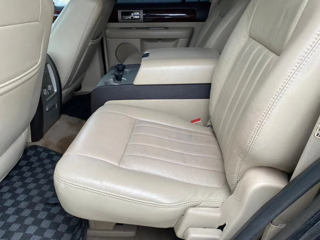 Lincoln NAVIGATOR 9