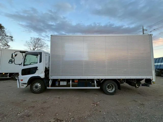 UD Trucks CONDOR 12