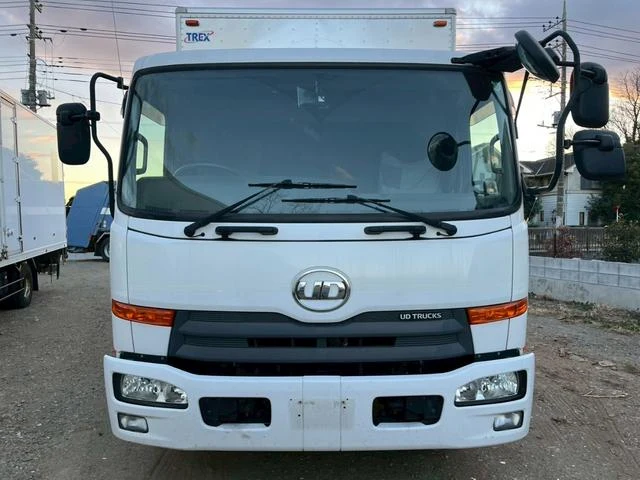 UD Trucks CONDOR 2