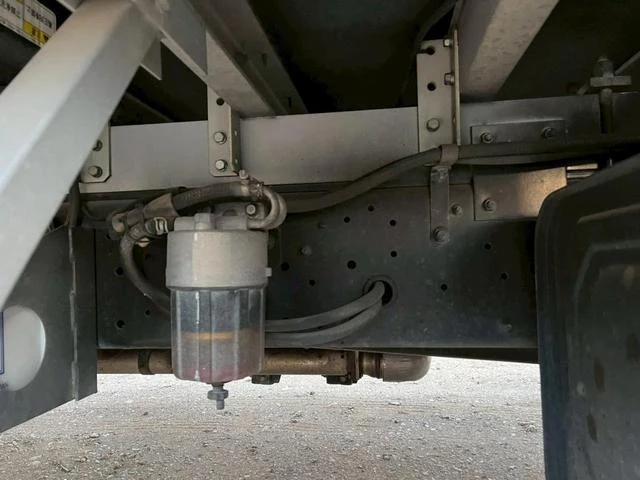 UD Trucks CONDOR 18