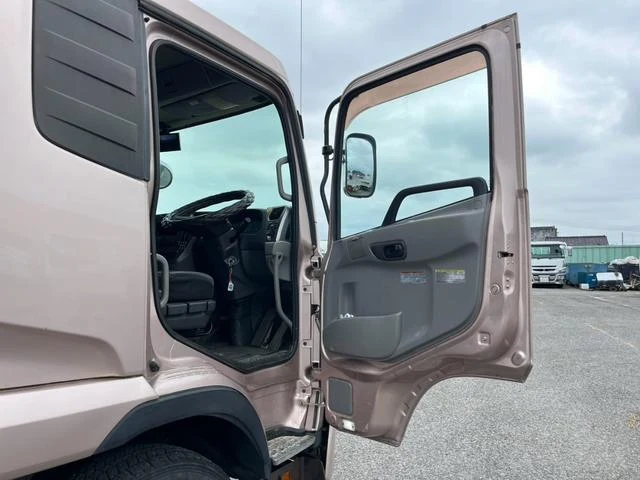 UD Trucks CONDOR 46