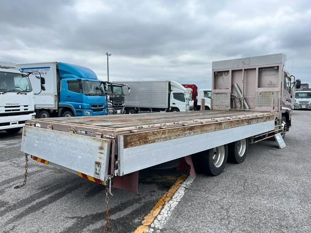 UD Trucks CONDOR 8