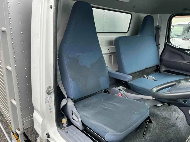 Mitsubishi Fuso CANTER 14
