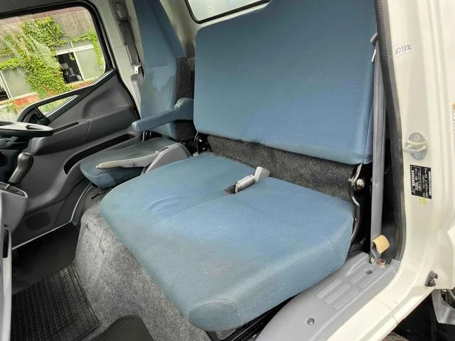 Mitsubishi Fuso CANTER 16