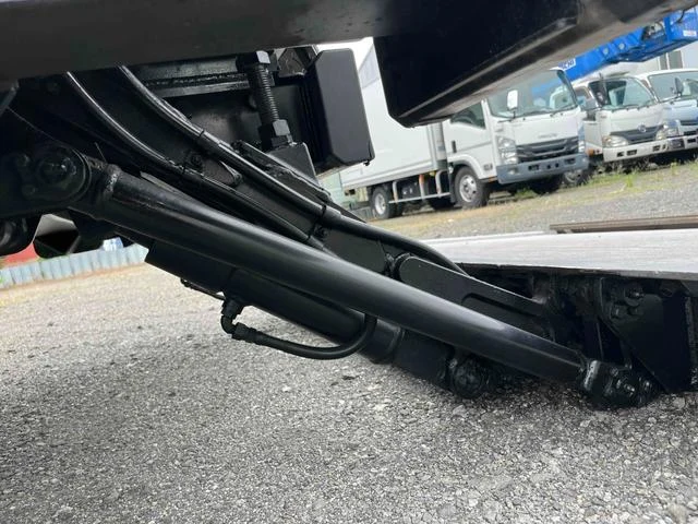 Mitsubishi Fuso CANTER 37