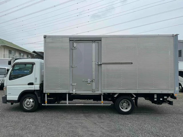 Mitsubishi Fuso CANTER 22