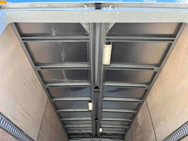 Mitsubishi Fuso CANTER 33
