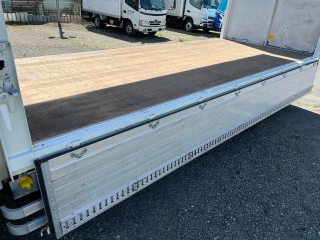 Mitsubishi Fuso CANTER 10