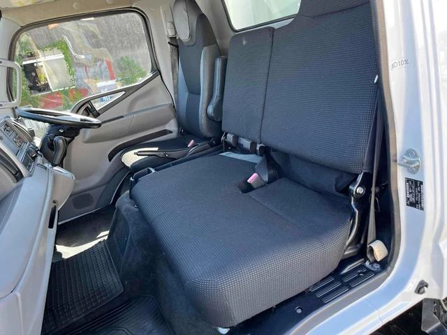 Mitsubishi Fuso CANTER 16