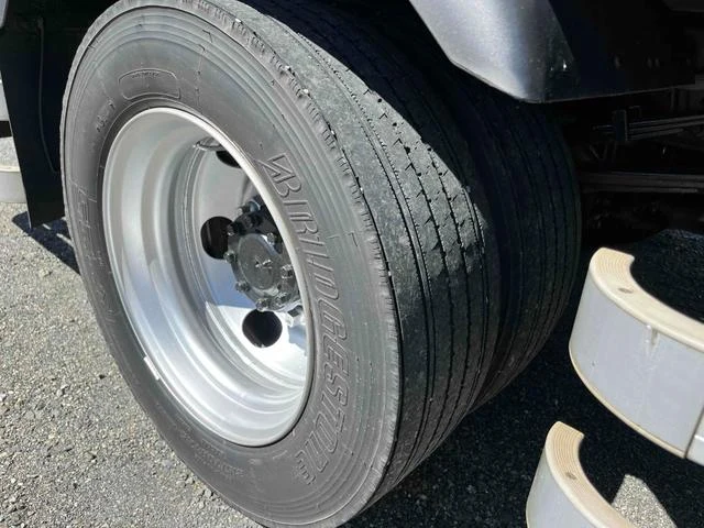 Mitsubishi Fuso CANTER 20
