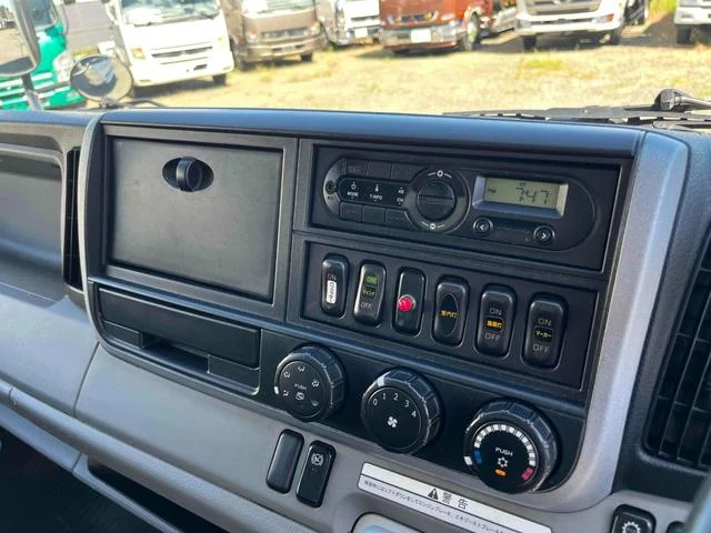 Mitsubishi Fuso CANTER 47