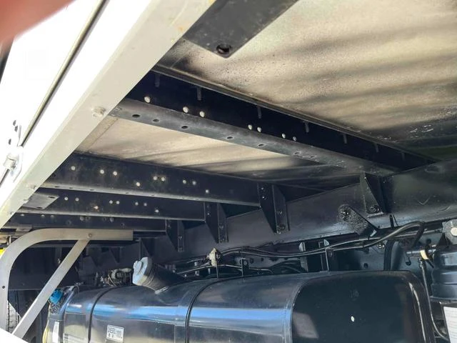Mitsubishi Fuso CANTER 37