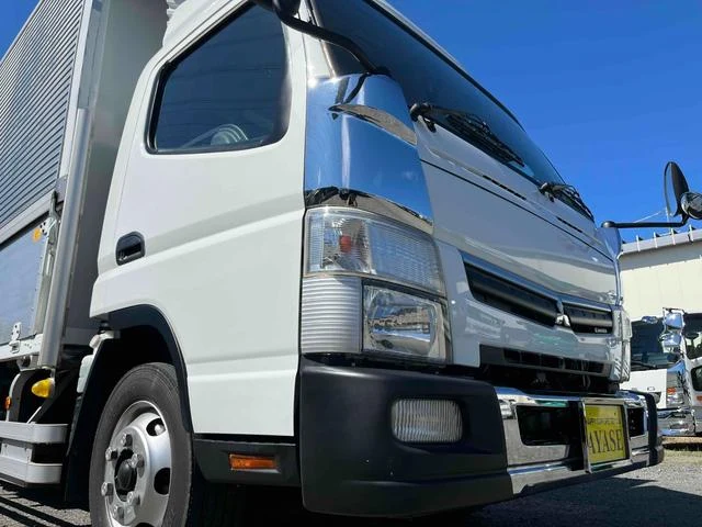 Mitsubishi Fuso CANTER 26