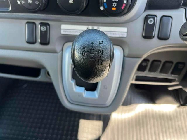 Mitsubishi Fuso CANTER 49