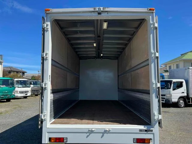 Mitsubishi Fuso CANTER 5