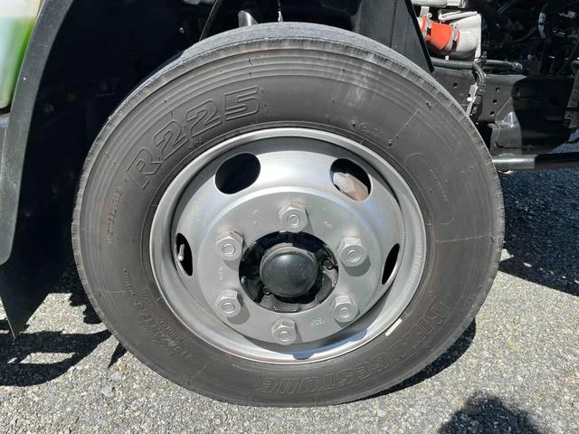Mitsubishi Fuso CANTER 57