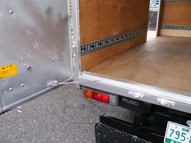 Mitsubishi Fuso CANTER 44
