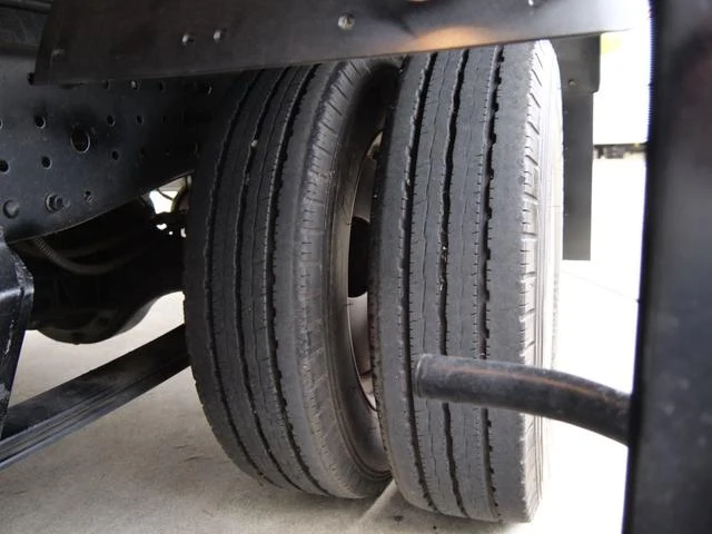 Mitsubishi Fuso CANTER 28