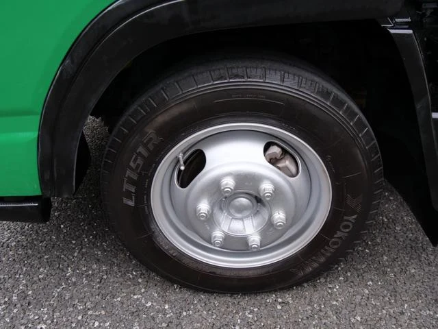 Mitsubishi Fuso CANTER 20
