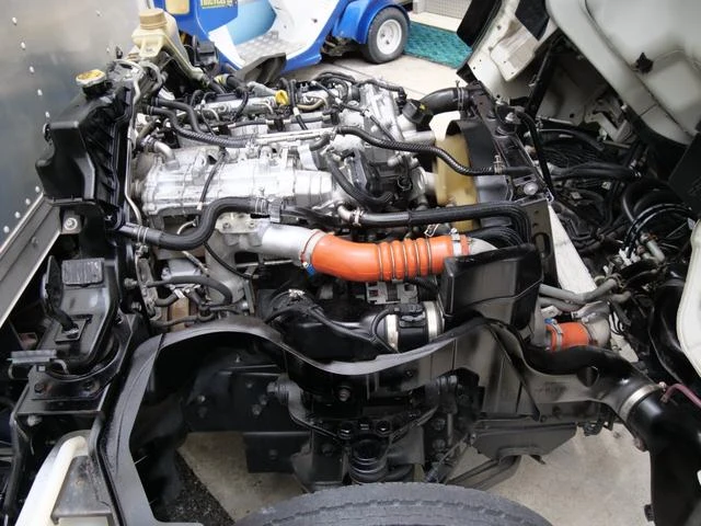 Mitsubishi Fuso CANTER 47