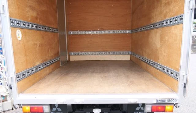 Mitsubishi Fuso CANTER 38