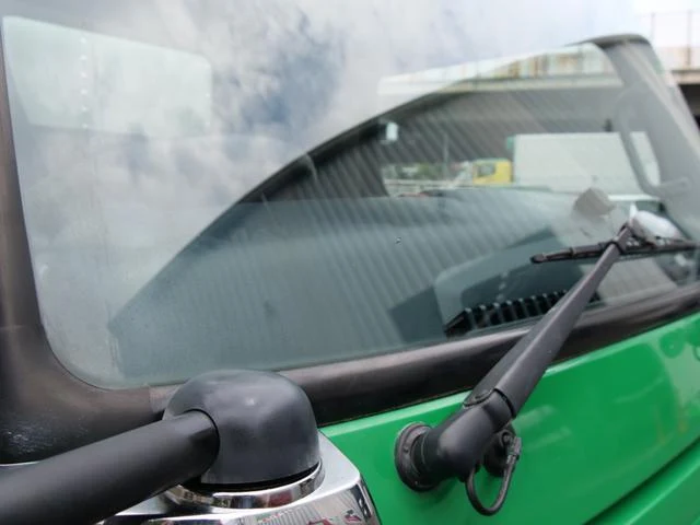 Mitsubishi Fuso CANTER 17