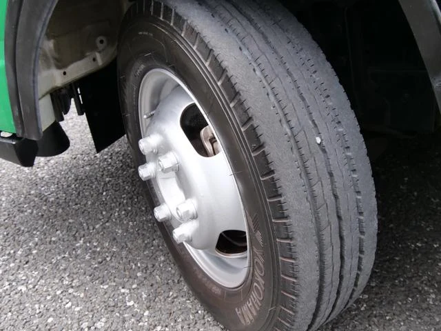 Mitsubishi Fuso CANTER 32