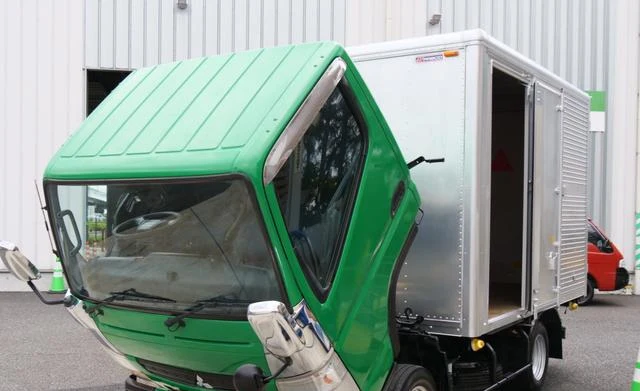 Mitsubishi Fuso CANTER 49