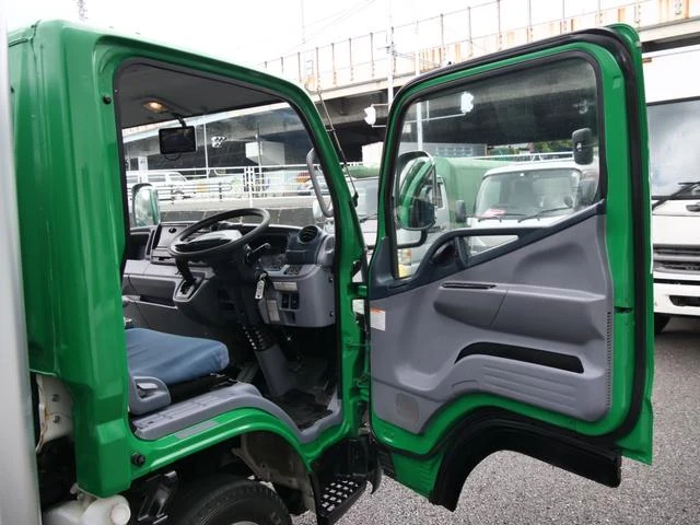 Mitsubishi Fuso CANTER 51