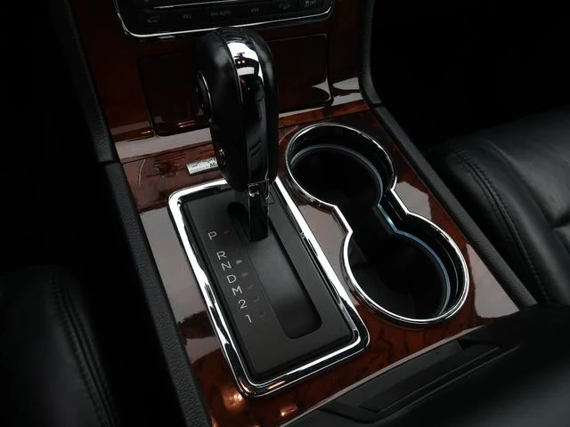 Lincoln NAVIGATOR 29