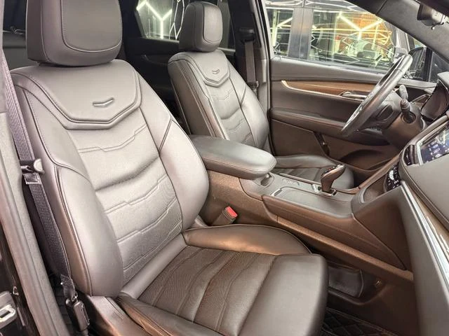 Cadillac XT5 27