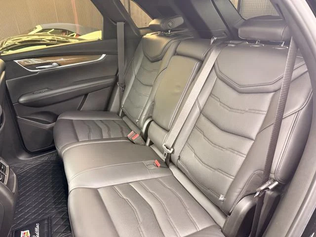 Cadillac XT5 31