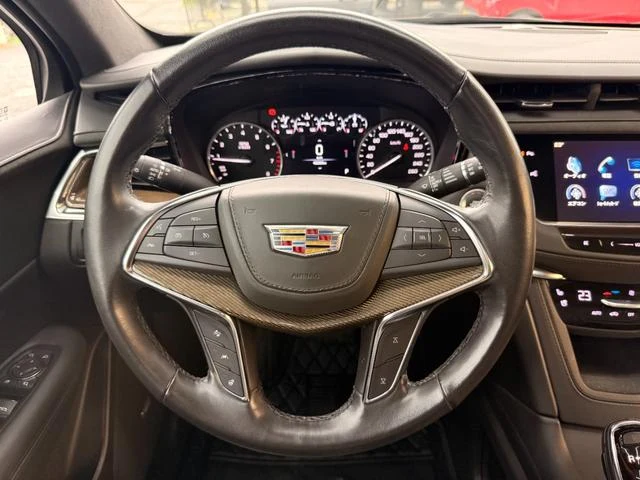 Cadillac XT5 10