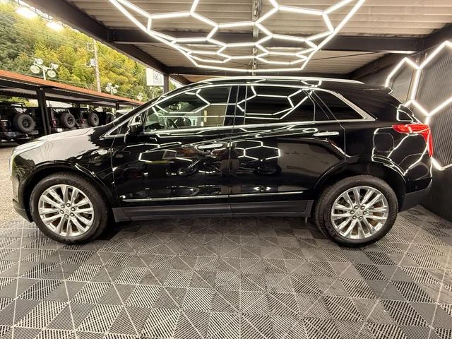 Cadillac XT5 8