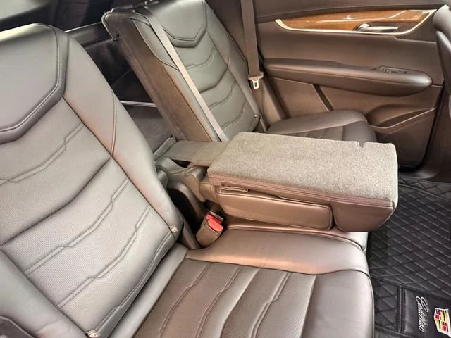 Cadillac XT5 33