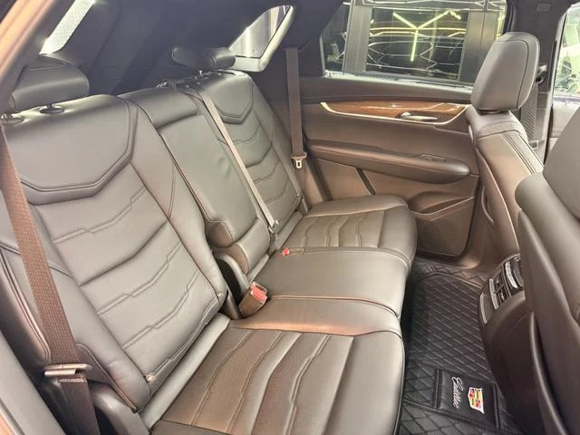 Cadillac XT5 32