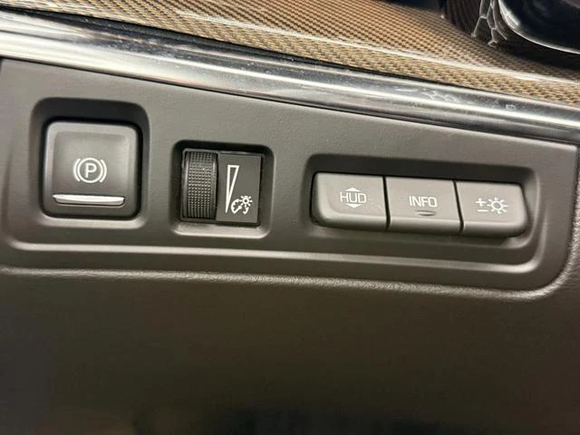 Cadillac XT5 22
