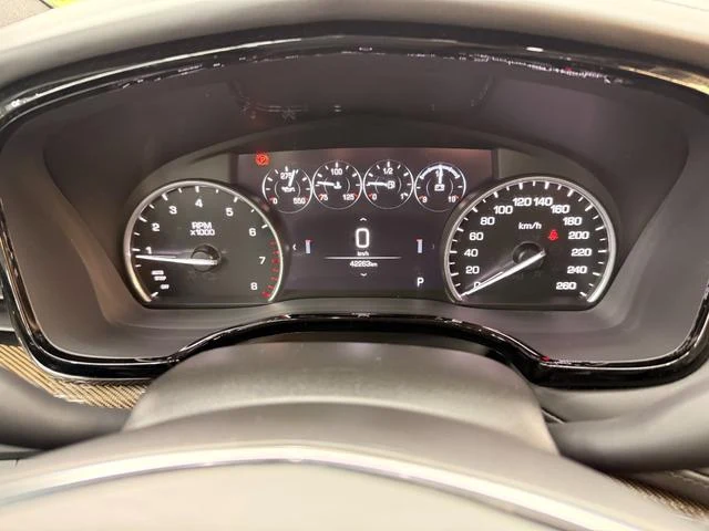 Cadillac XT5 16