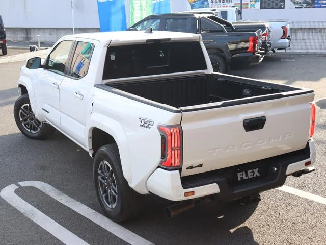 AMERICA TOYOTA TACOMA 36