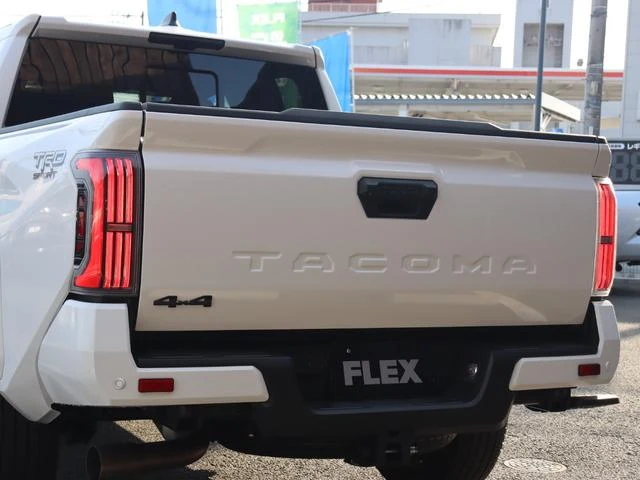 AMERICA TOYOTA TACOMA 20