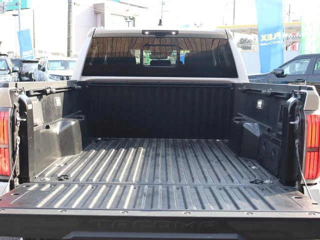 AMERICA TOYOTA TACOMA 27