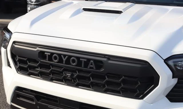 AMERICA TOYOTA TACOMA 14