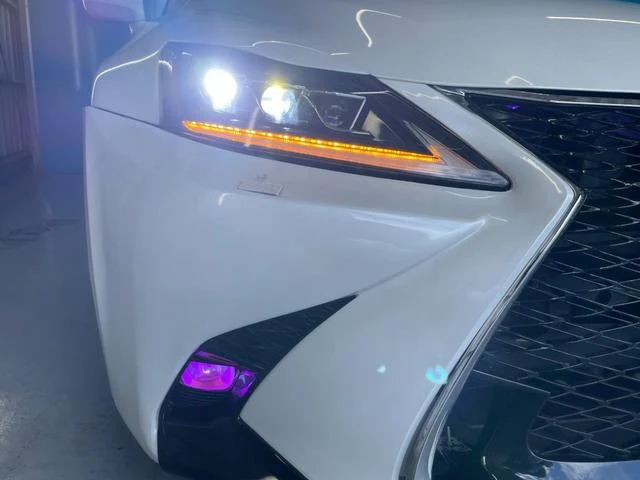 Lexus IS 22