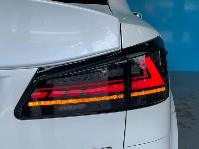 Lexus IS 32