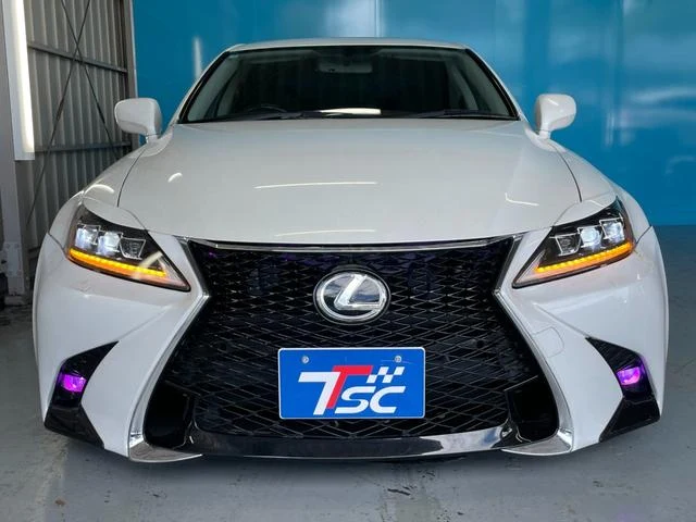 Lexus IS 18
