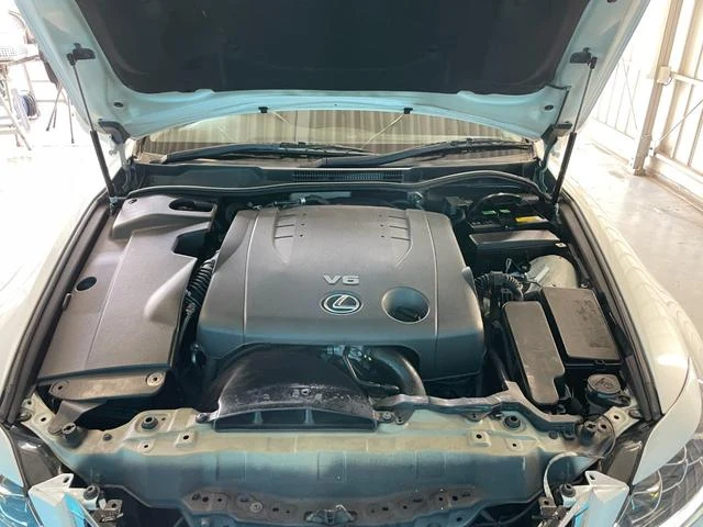 Lexus IS 15