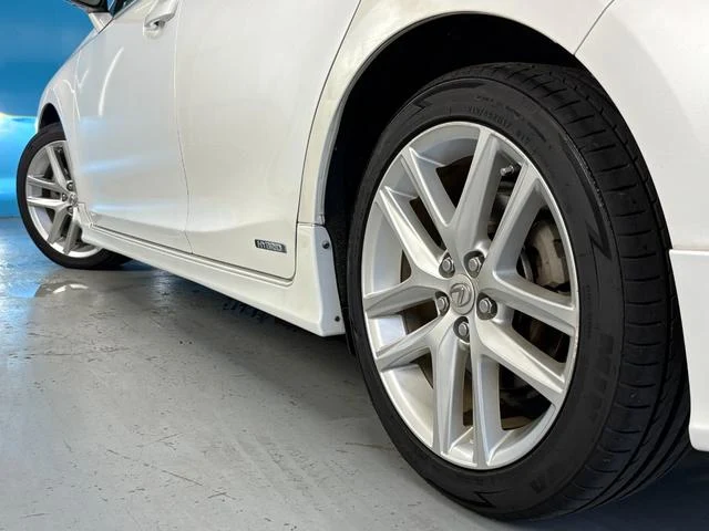 Lexus CT 31